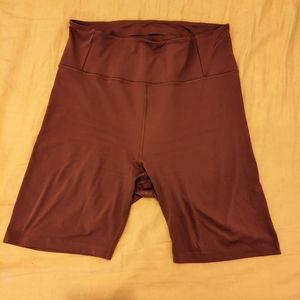 Girlfriend float bike shorts, color fig